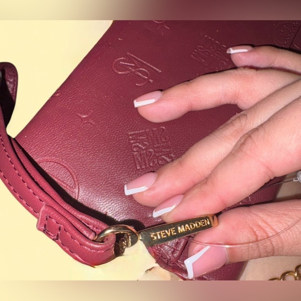 Steve Madden Embossed Logo Wristlet/Clutch w/ Chain • Burgundy - Picture 12 of 13